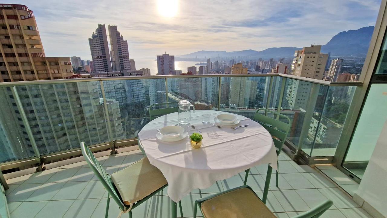 Skyline 11 Sunny Balcony With Stunning Sea Views Apartment เบนิดอร์ม ภายนอก รูปภาพ